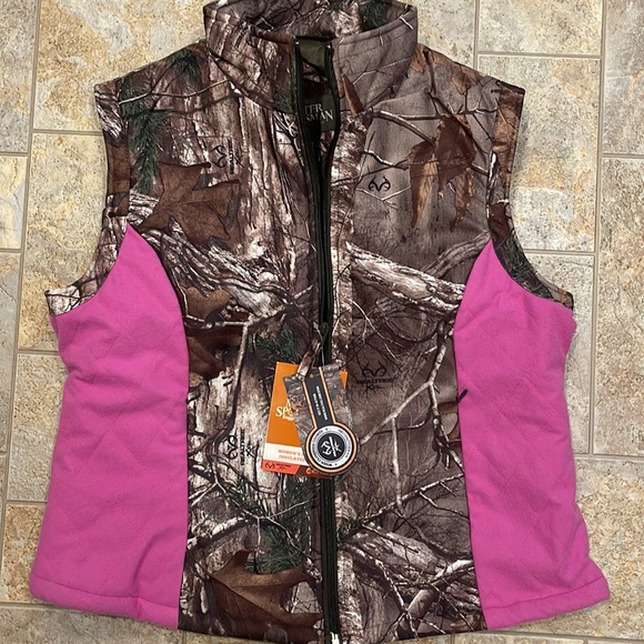 Master Sportsman Women's camo & pink Hunting/Camping Vest - Picture 3 of 11